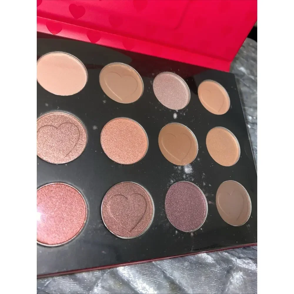 BC Beauty Concepts LOVE 18 Shimmer Eyeshadow Palette‎